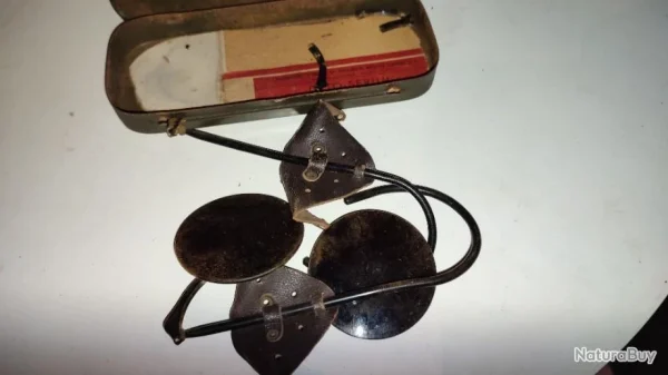 Boîte Avec Restant De Lunette Allemande WW2 ?A Identifier qualité supérieure 1