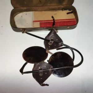 Boîte Avec Restant De Lunette Allemande WW2 ?A Identifier qualité supérieure 8