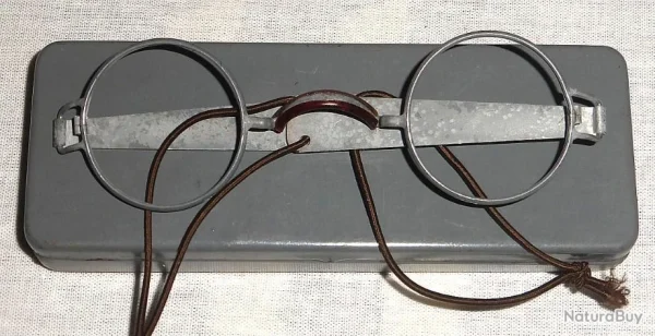 comparez les prix LUNETTES Du MASQUE A GAZ DU SOLDAT ALLEMAND De La PREMIERE GUERRE. /6511 10