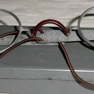 comparez les prix LUNETTES Du MASQUE A GAZ DU SOLDAT ALLEMAND De La PREMIERE GUERRE. /6511 32