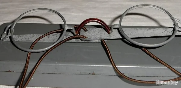 comparez les prix LUNETTES Du MASQUE A GAZ DU SOLDAT ALLEMAND De La PREMIERE GUERRE. /6511 11